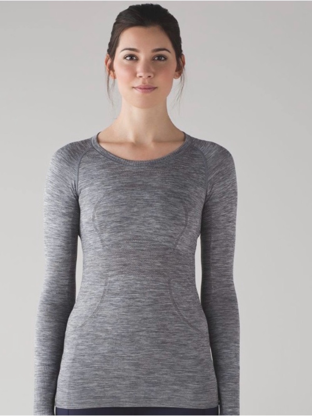 Lululemon Swiftly Tech Long Sleeve Crew
Slate / White size 6